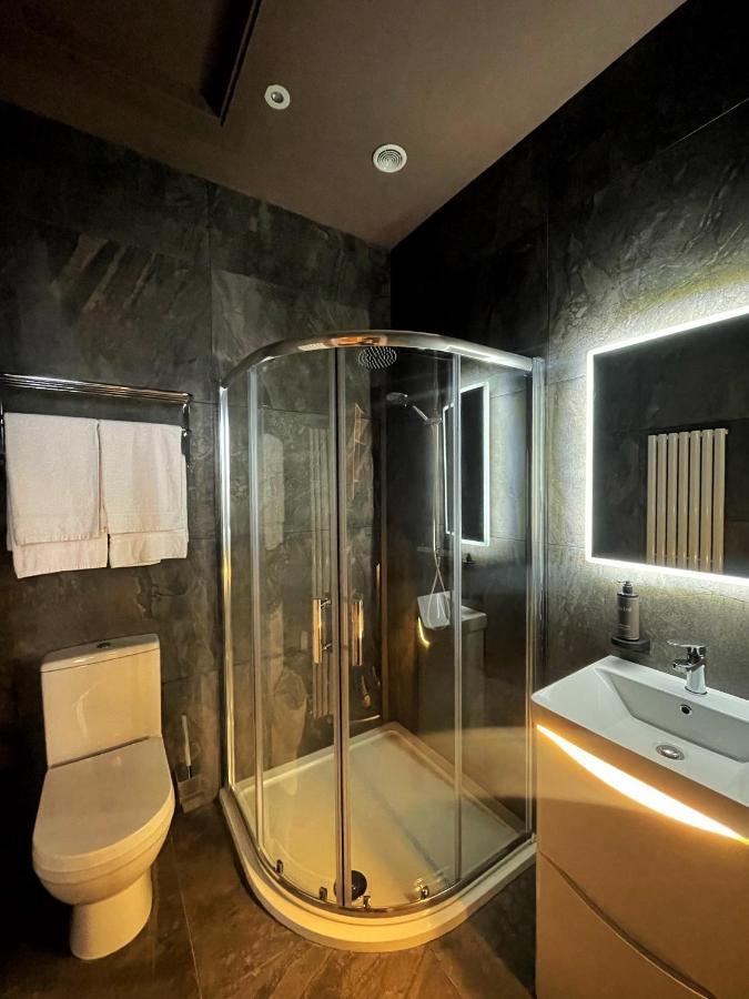 Lough Rooms At The Artisan سترانغفورد المظهر الخارجي الصورة