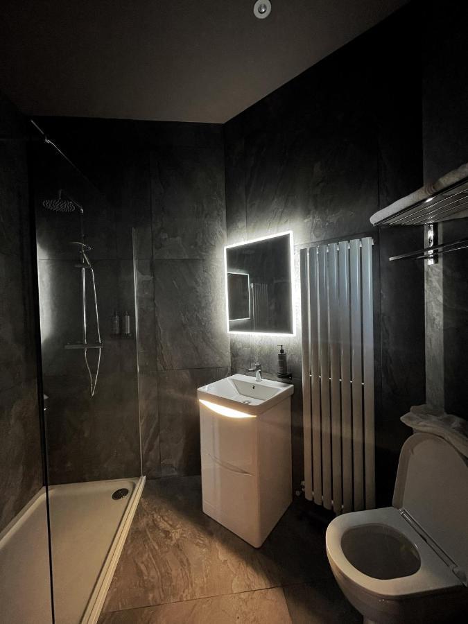 Lough Rooms At The Artisan سترانغفورد المظهر الخارجي الصورة