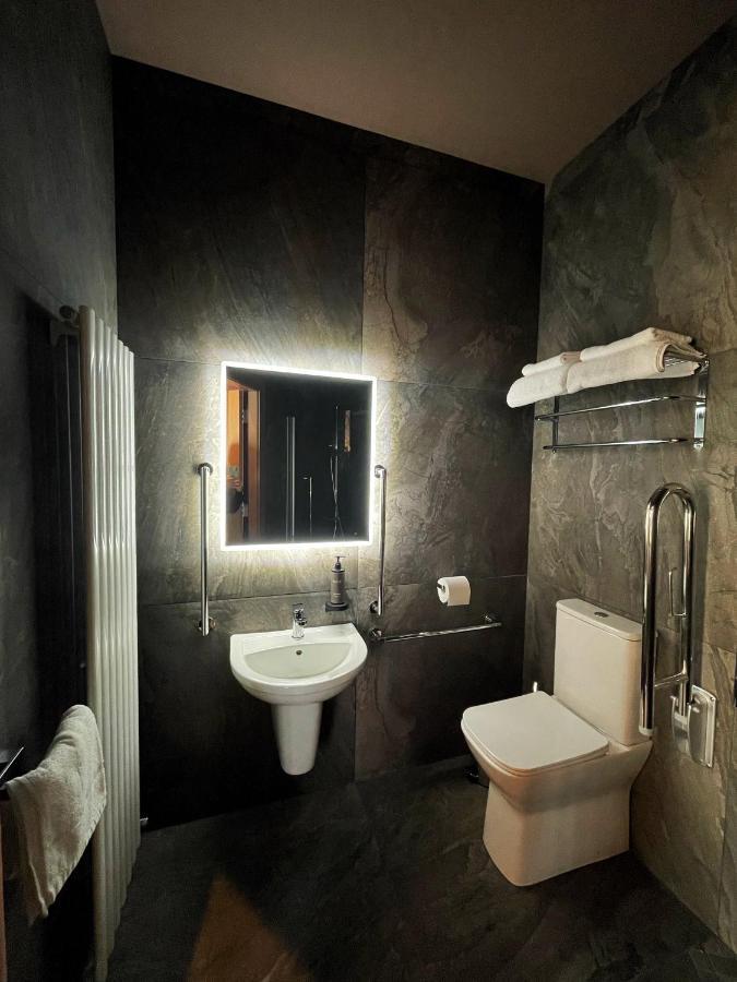 Lough Rooms At The Artisan سترانغفورد المظهر الخارجي الصورة